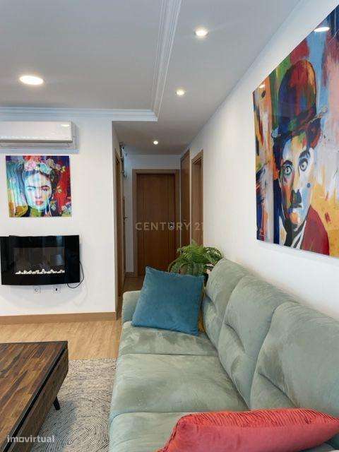 T3 Duplex Mobilado e com 2 Terraços - Grande imagem: 4/27