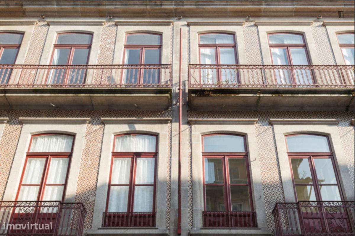 Apartamento com 2 quartos - localizado em Sé Porto - Grande imagem: 4/6