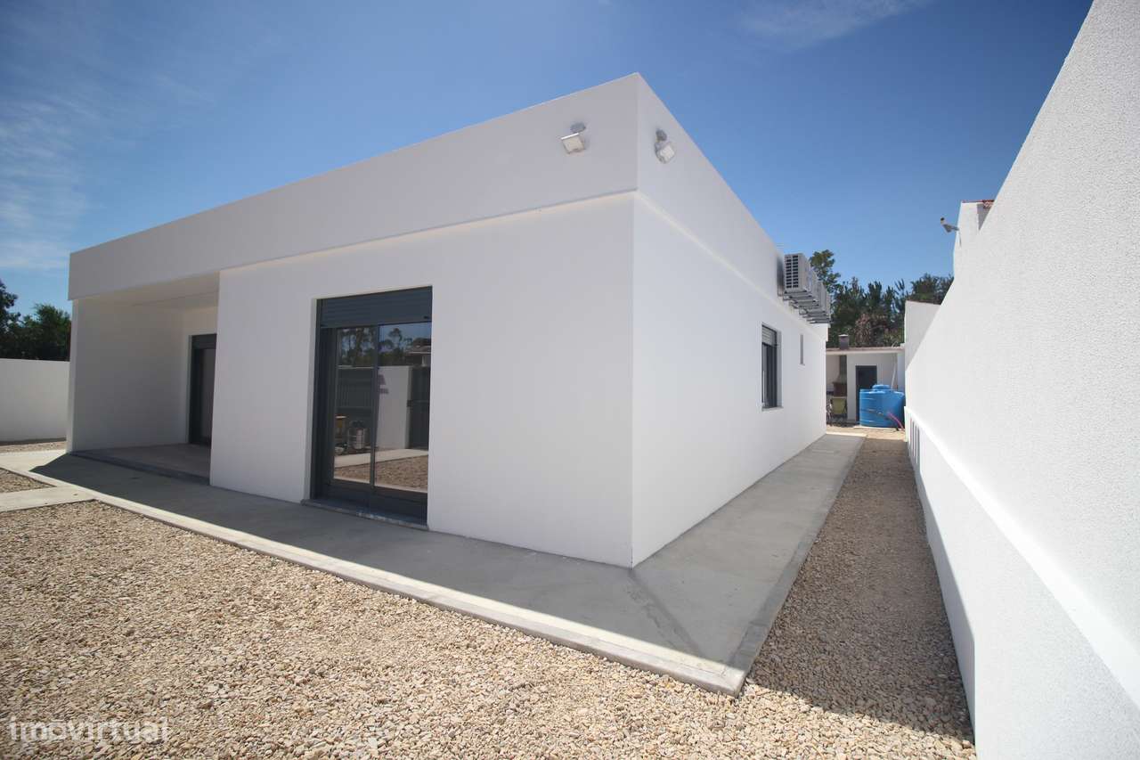 Moradia Térrea T3 Nova em lote de 340m2 em Fernão Ferro-25