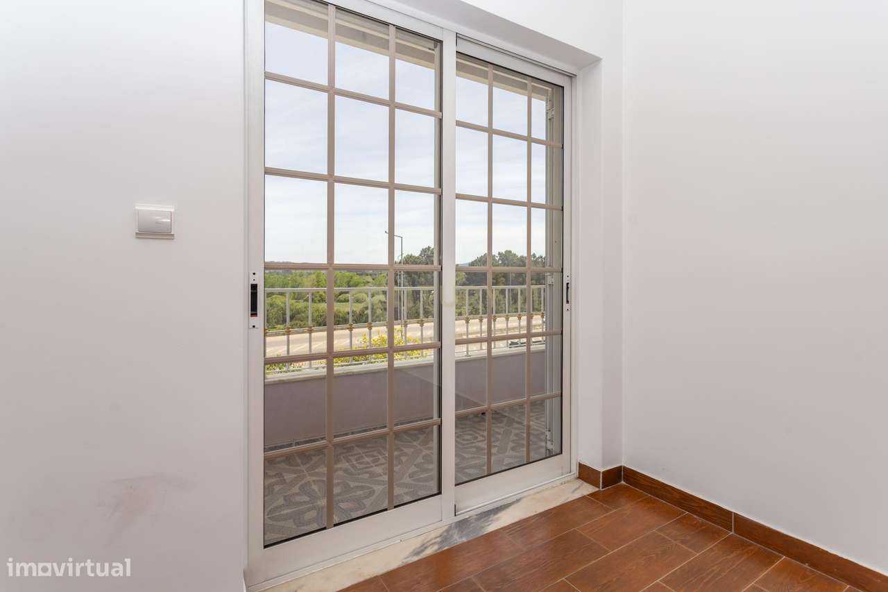 Moradia de 6 assoalhadas em lote de 500 m2-31