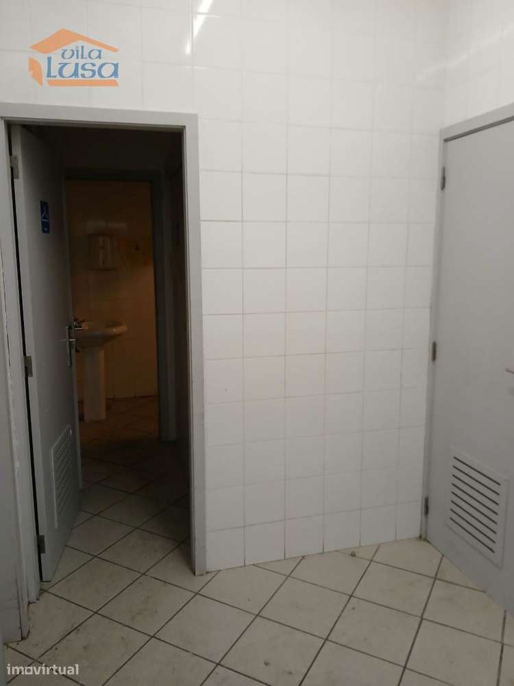 2 LOJAS (espaços unidos) no centro de Gondomar - Grande imagem: 4/9