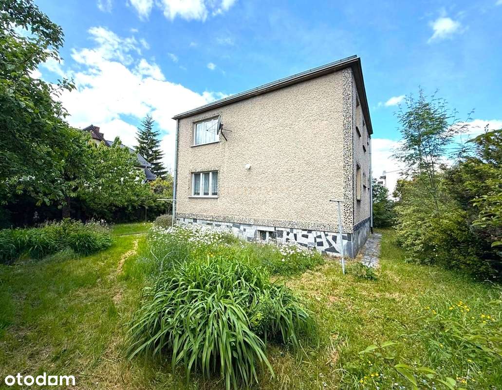 Dom wolnostojący z dużą działką w centrum miasta!-10