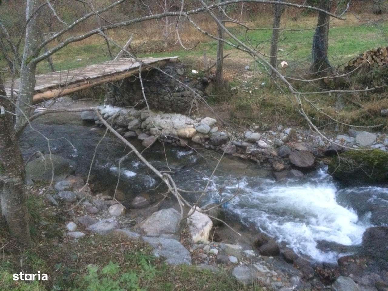 Vand vila situata pe Valea Lotrioarei-18