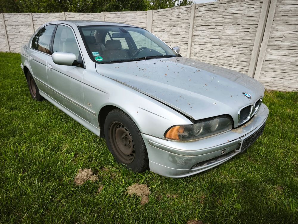 BMW 5 Series E39 2001