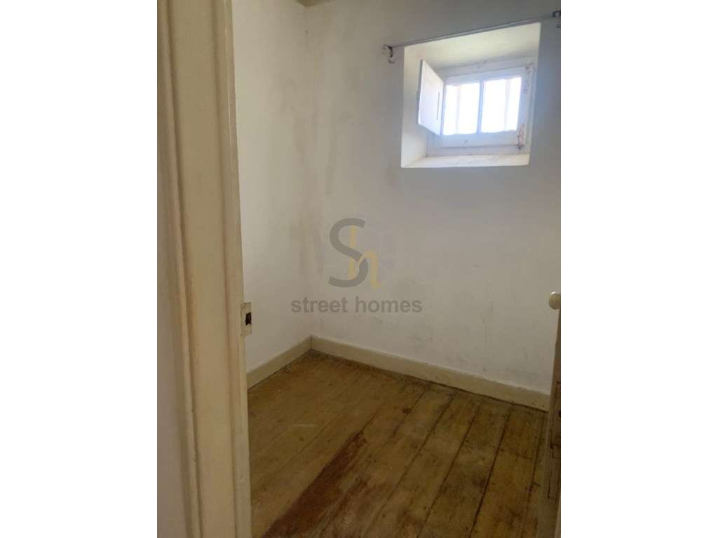 Prédio com dois pisos independentes para recuperação total-19