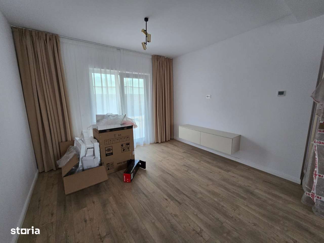 Casă P+1 de închiriat – Totul nou –  Valea Lupului - Imagine principală: 5/8