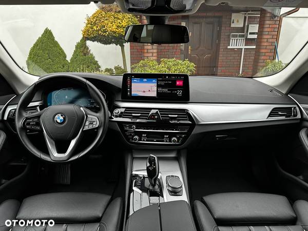 BMW Seria 5 520d Sport - 18