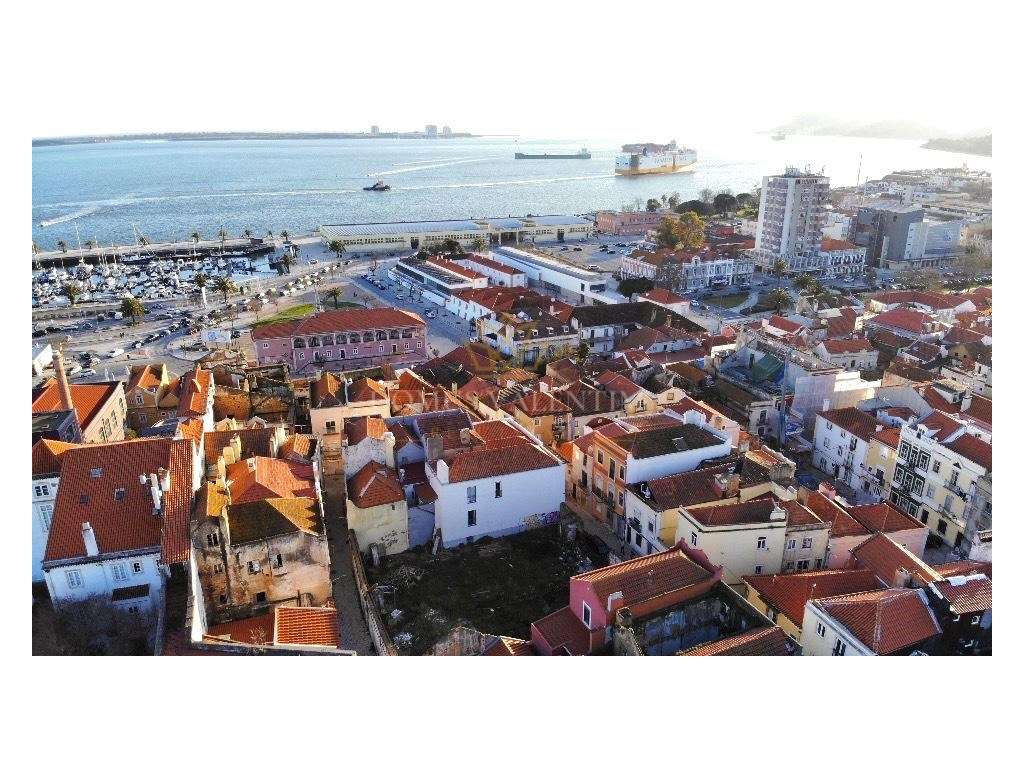 Oportunidade Única: Terreno com 550m² a 1 Minuto da Avenida Luísa T...-0