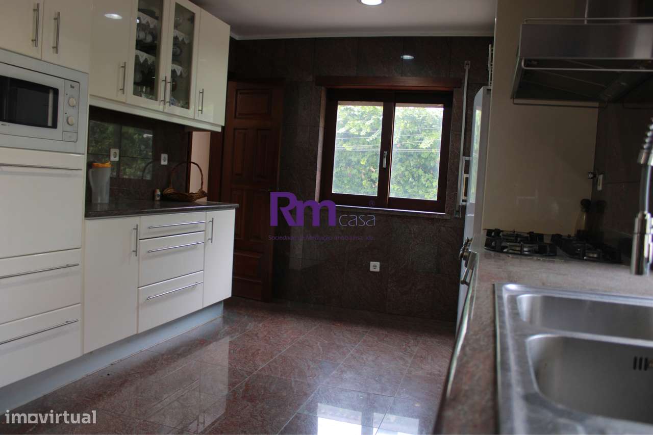 excelente moradia independente na Cruz de Celas-31