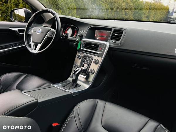 Volvo V60 D4 Drive-E Summum - 17