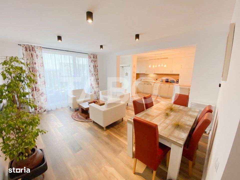 Casa cu 4 camere si vedere panoramica chiar la intrare In Cristian-1