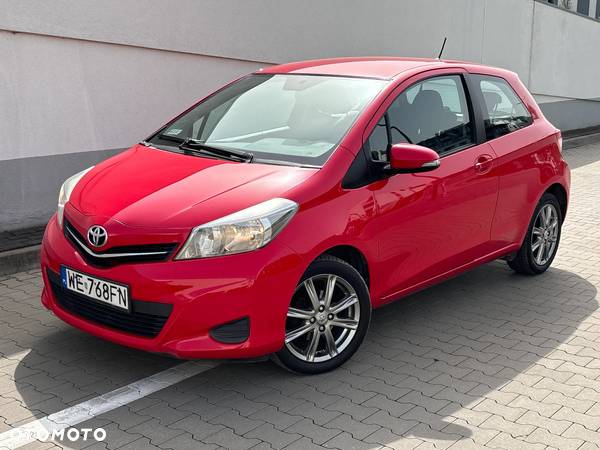 Toyota Yaris 1.0 Premium - 4