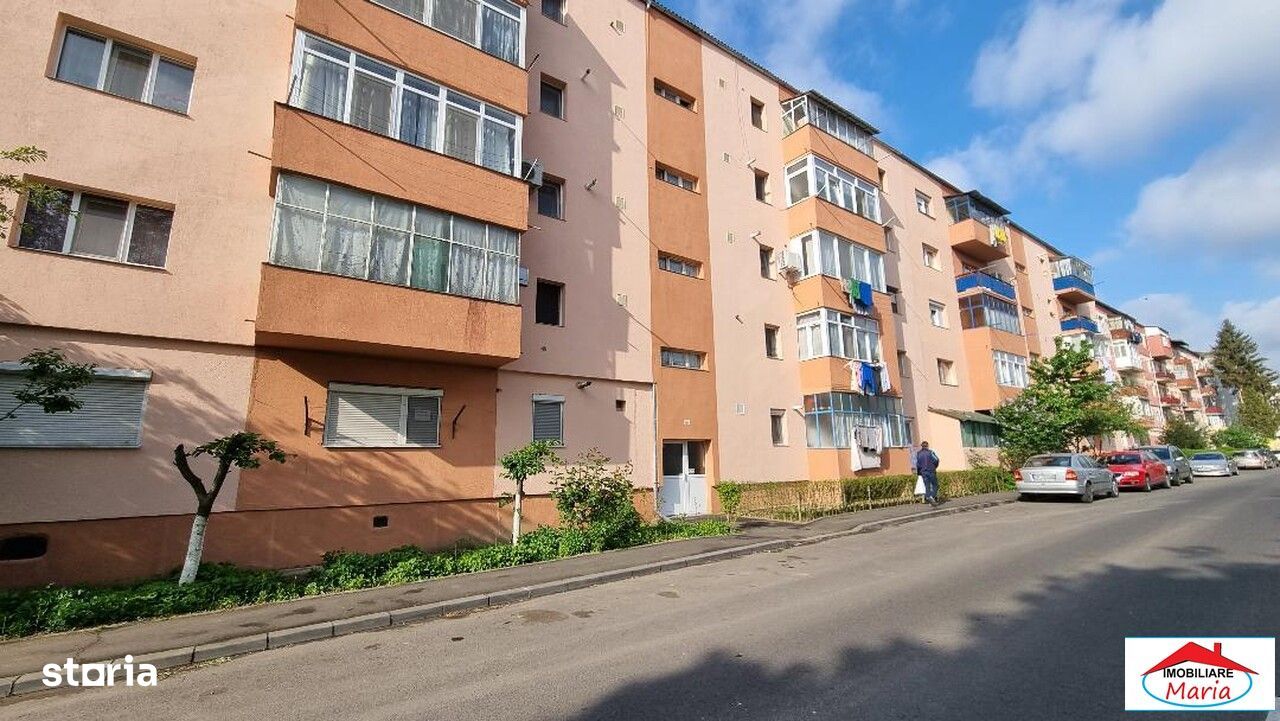 Apartament 3 camere Micro 16 etaj 2  la 60000 Euro ( ID 22700 )