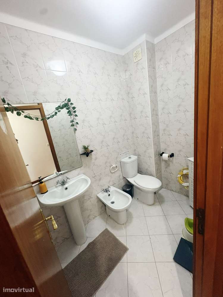 Apartamento T3 em Caldelas, Amares-21