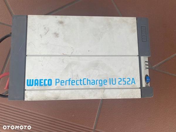 Ładowarka WAECO perfectcharge iu 252A - 1