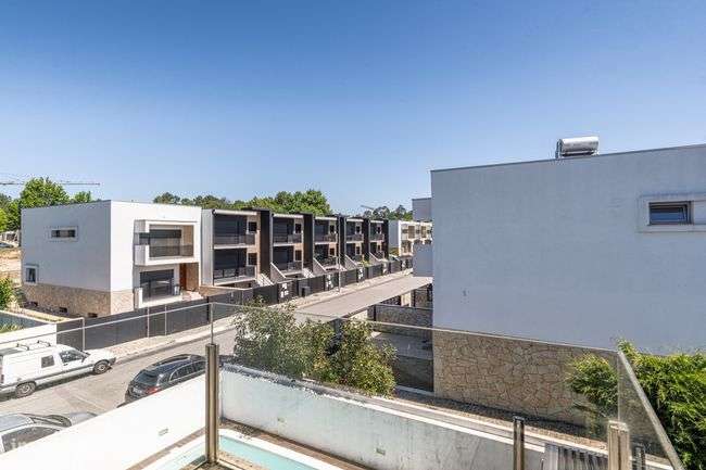 Moradia T4 com 2 Suites em Dume - Braga-19