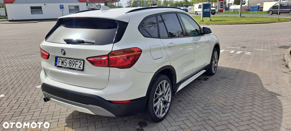 BMW X1 sDrive18d Sport Line - 7