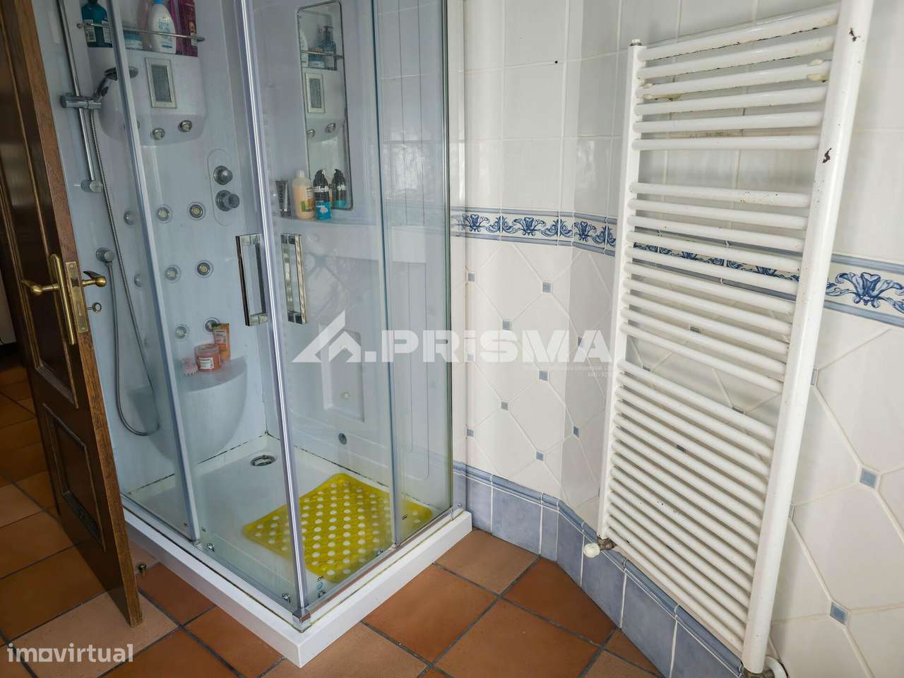 Moradia T5 para Venda em C. Branco-17