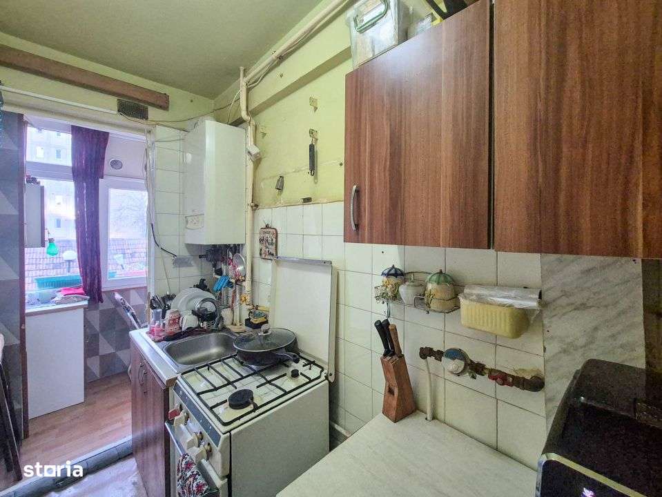 Apartament 3 camere - etaj intermediar - zona Piata Hermes - Imagine principală: 4/8