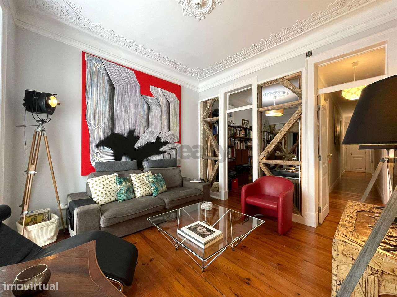 Oportunidade de Investimento: Apartamento Histórico com Alto Potencial - Grande imagem: 5/21