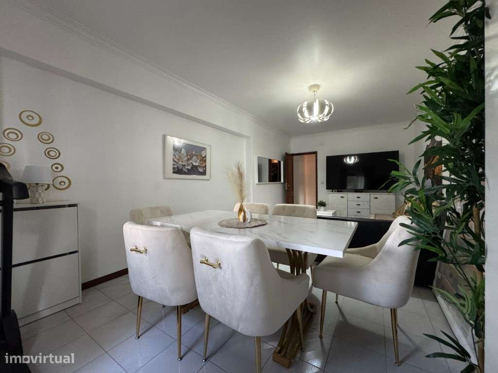 APARTAMENTO T3 - NA RUA CORREIA GARÇÃO - ODIVELAS-5