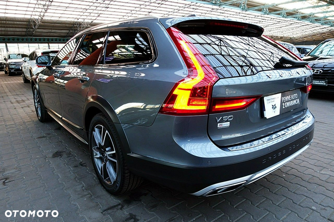 Volvo V90 Cross Country - 7