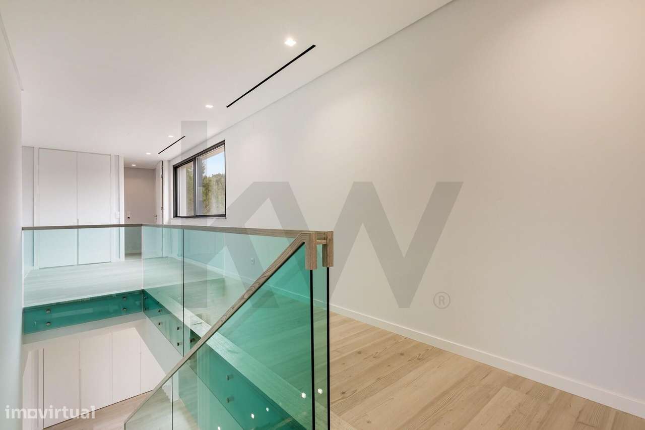 Moradia de arquitetura contemporânea em Cascais com 5 suites para vend-25
