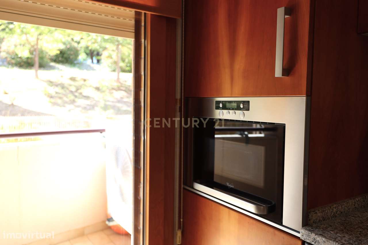 Apartamento T3  || Box 3 viaturas-14