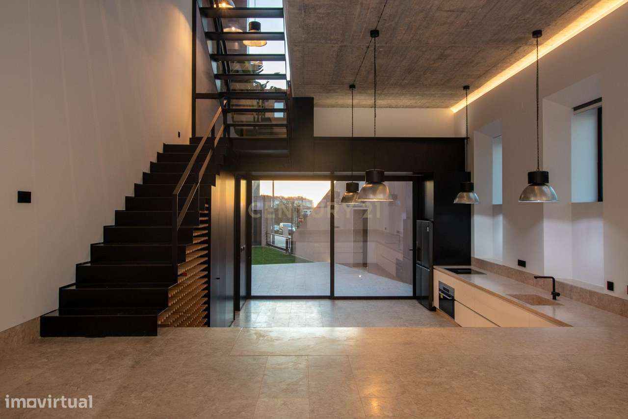 MORADIA T3 NO CORAÇÃO DE MAFRA – ESPAÇO, LUZ E SOFISTICAÇÃO-25