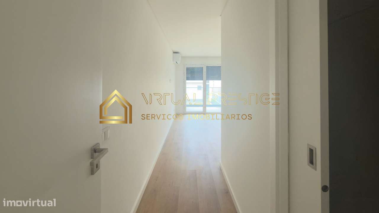T3 com terraço | Piscina | Garagem | Santo António Caparica-15
