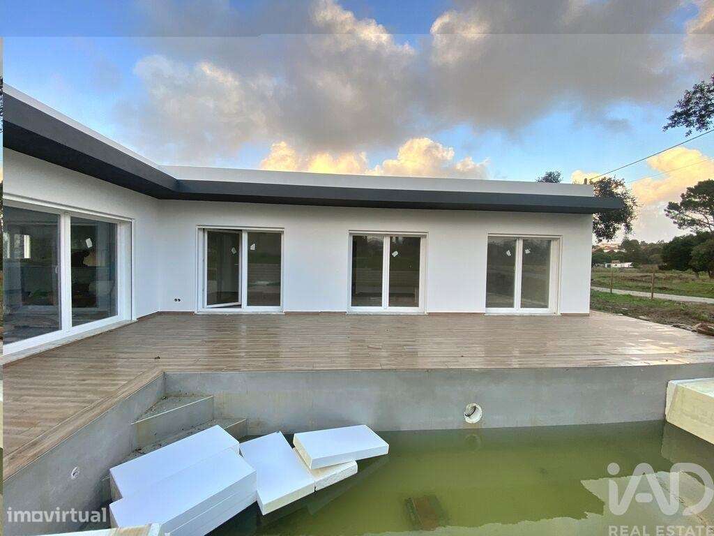 Casa / Villa T3 em Caldas da Rainha - Nossa Senhora do Pópulo, Coto e - Grande imagem: 1/26