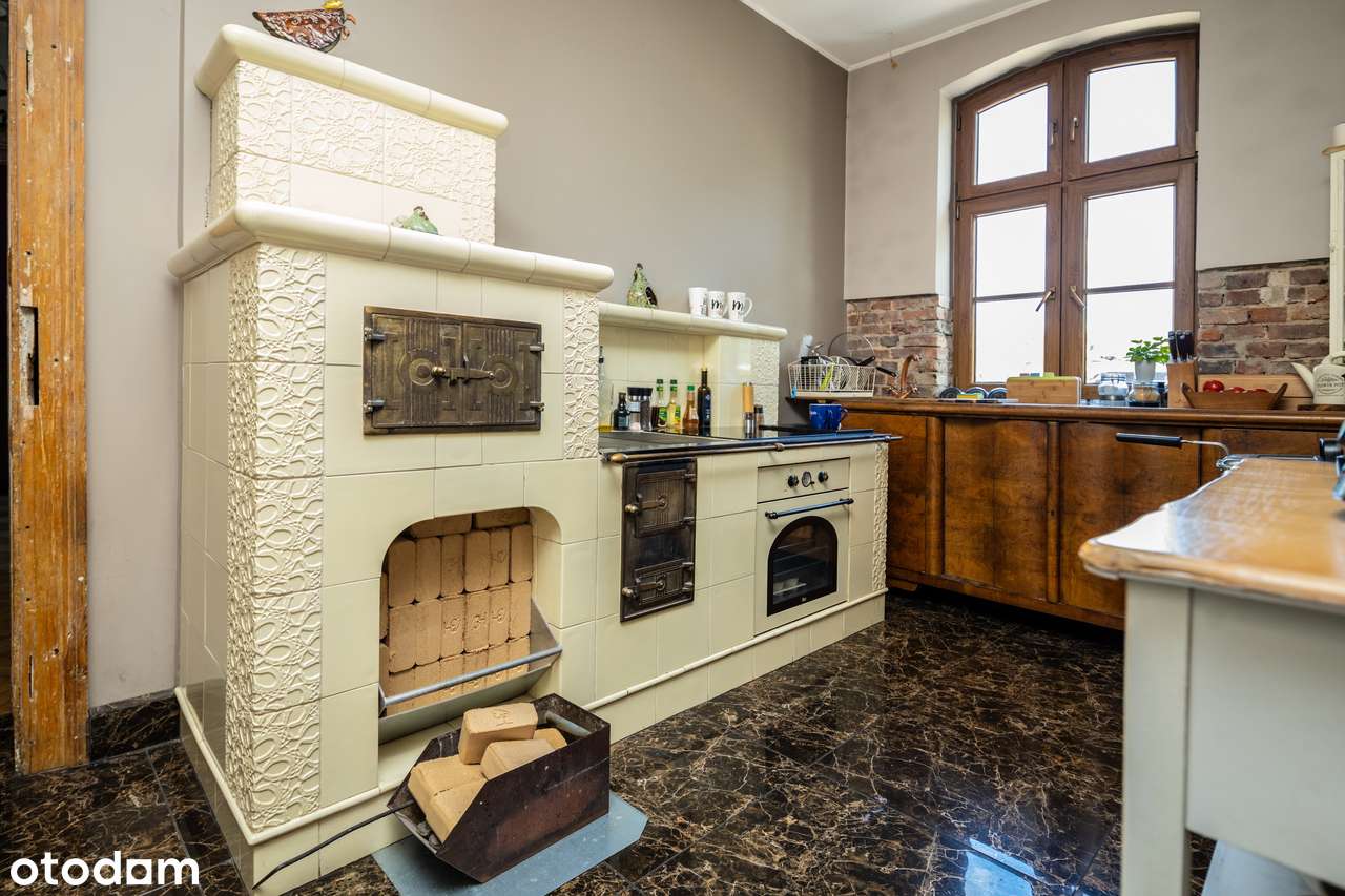 Apartament w wysokim standardzie w zabytkowej kamienicy!-1