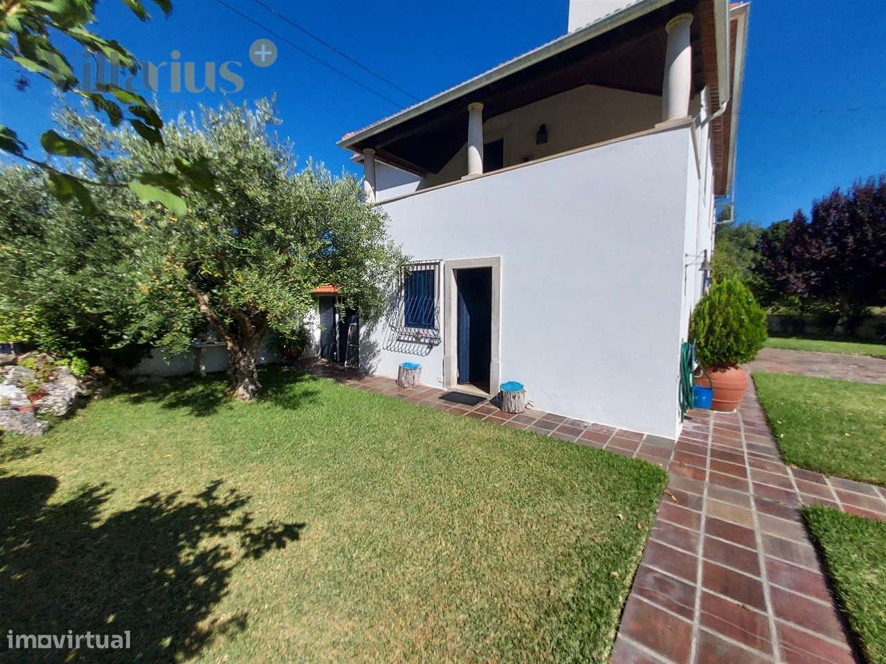 Moradia T4 senhorial c/ terreno entre Tomar e Fátima-16