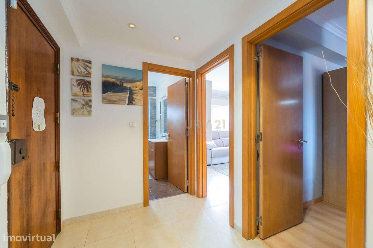 T2 com Terraço em São João da Talha-2