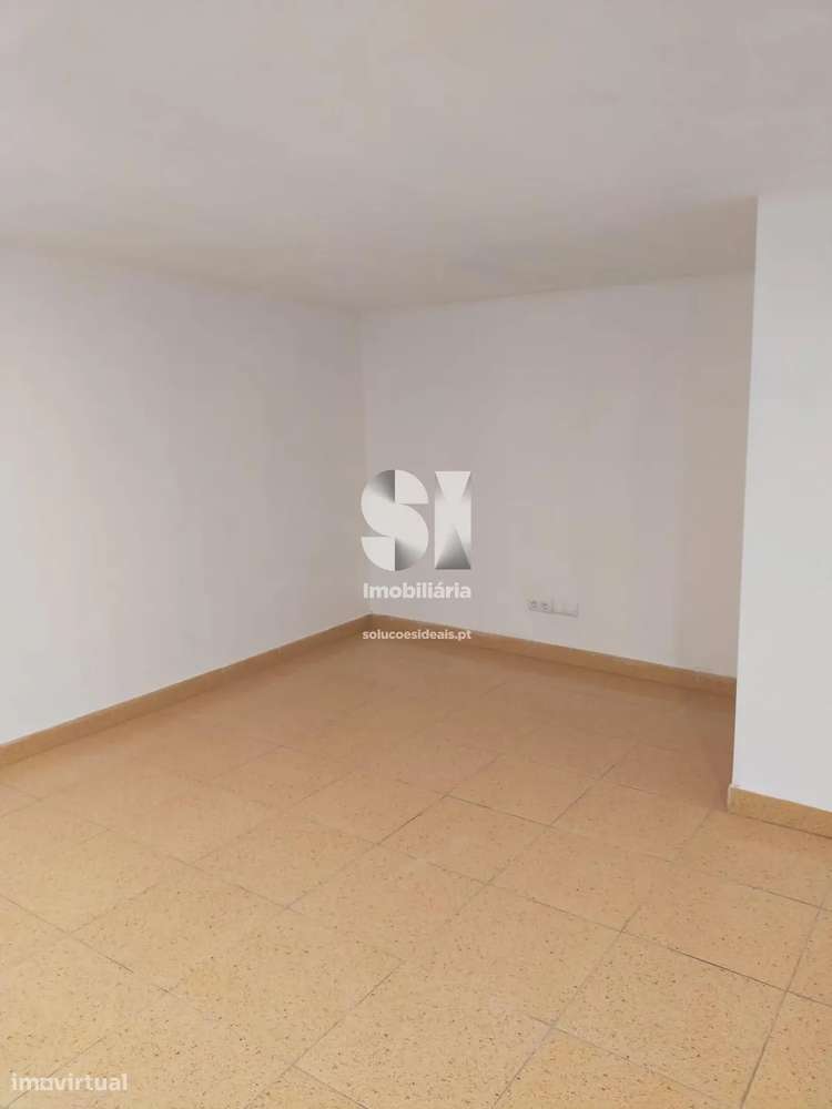 Moradia em Banda T4 - Grande imagem: 4/19