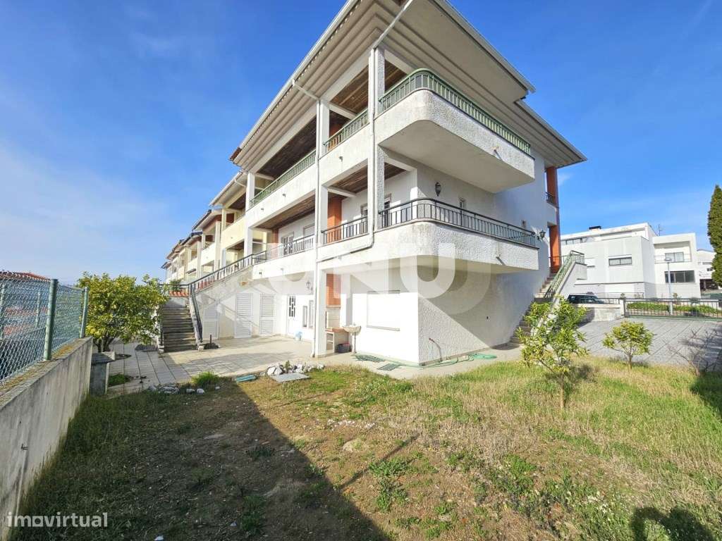 Moradia em Banda T5 - A 5 Minutos do Centro da Cidade de Viseu-3