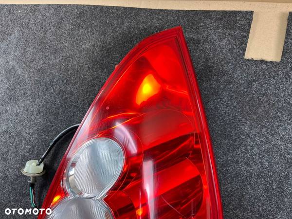 mazda 5 I lampa prawa tył tylna OE europa - 2