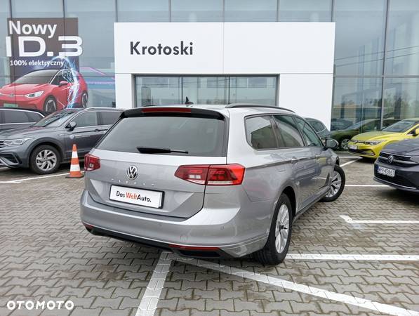 Volkswagen Passat 2.0 TDI EVO Essence DSG - 4