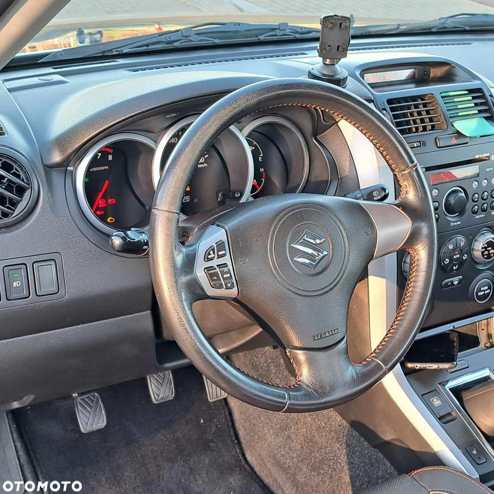 Suzuki Grand Vitara 1.6 De luxe - 8