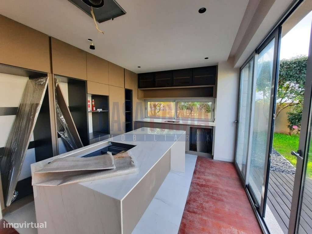 Moradia T4 de Luxo no Centro da Trofa - Grande imagem: 4/24