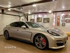 Porsche Panamera GTS PDK - 8