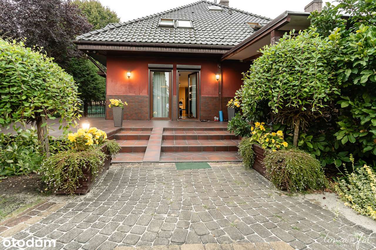 piękny dom z dużą działką-19