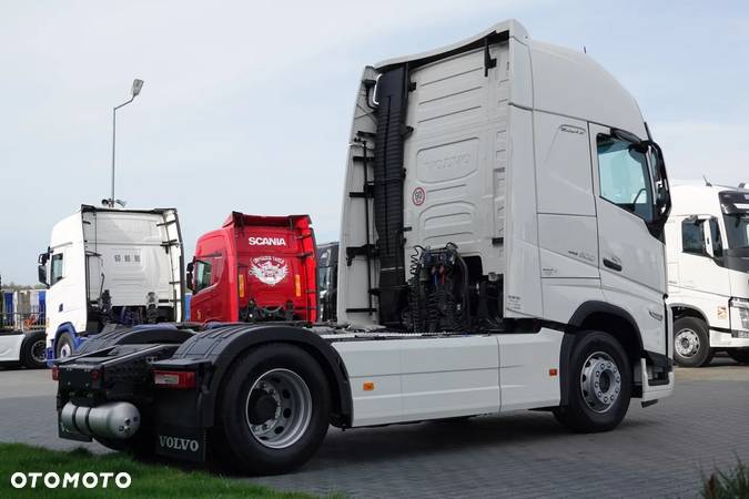 Volvo FH 500 / XXL / NOWY / Zamień swój stary ciągnik na nowy / 2023 ROK / BOGATE WYPOSAŻENIE - 9