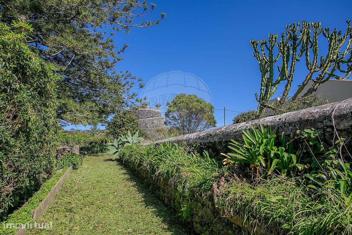 Moradia T6 para venda-25