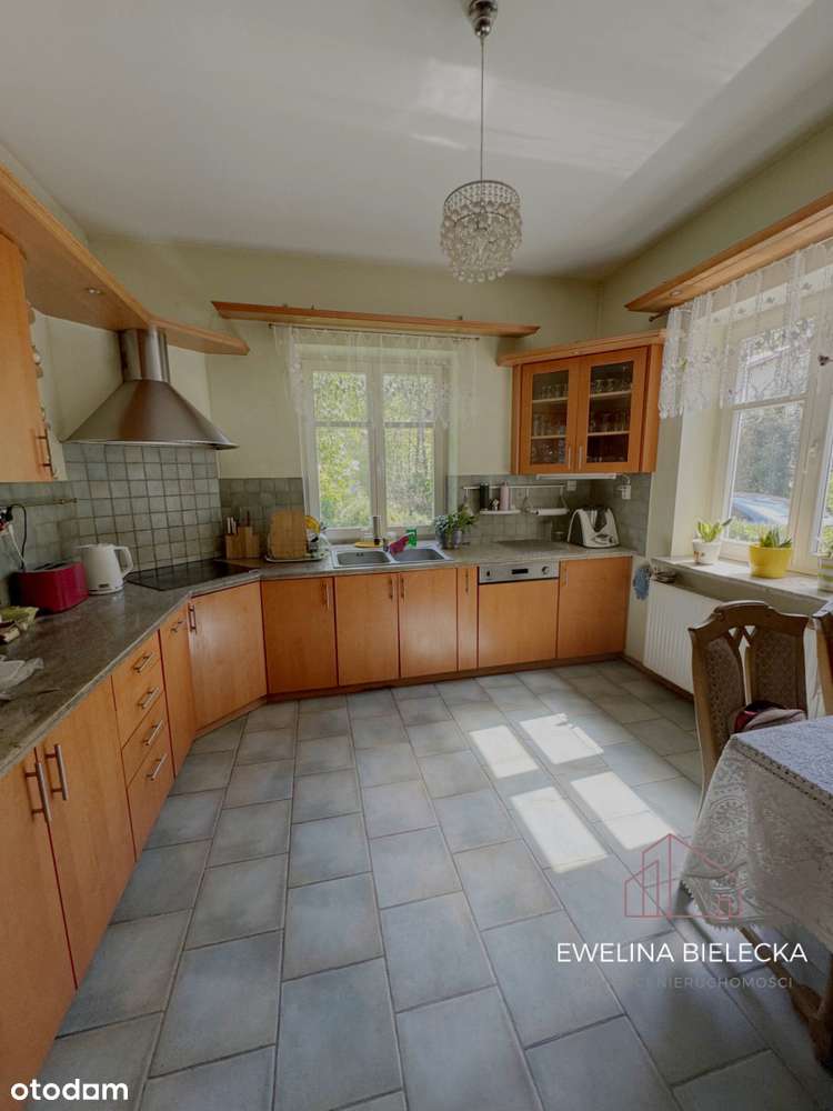 Klasyczny Rodzinny Dom W Milanówku-5