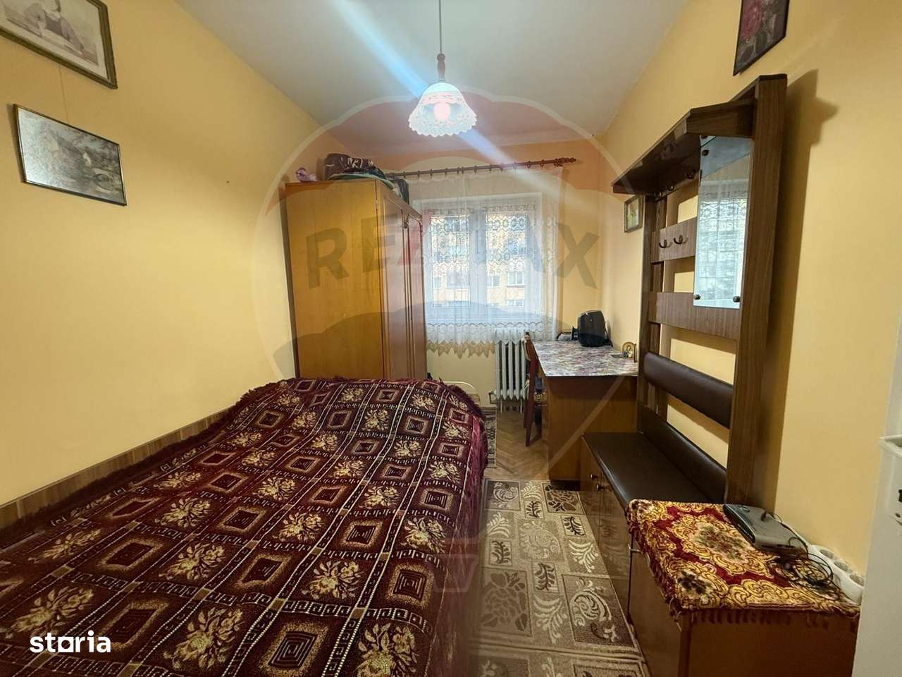 Apartament cu 3 camere de vânzare în zona Valea Aurie-3