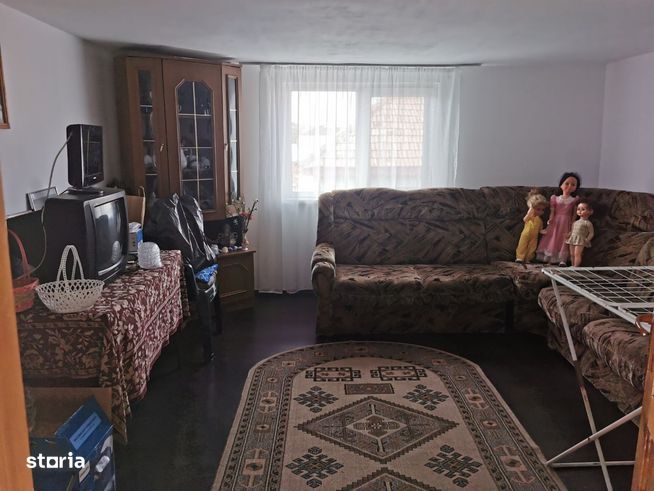 Casa plus 200 mp teren zona Brestei-12