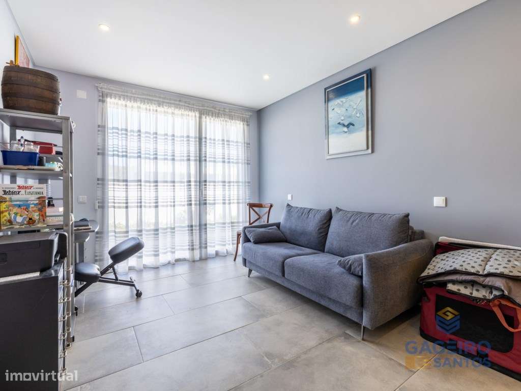 Moradia Térrea T3 Contemporânea com Piscina-24