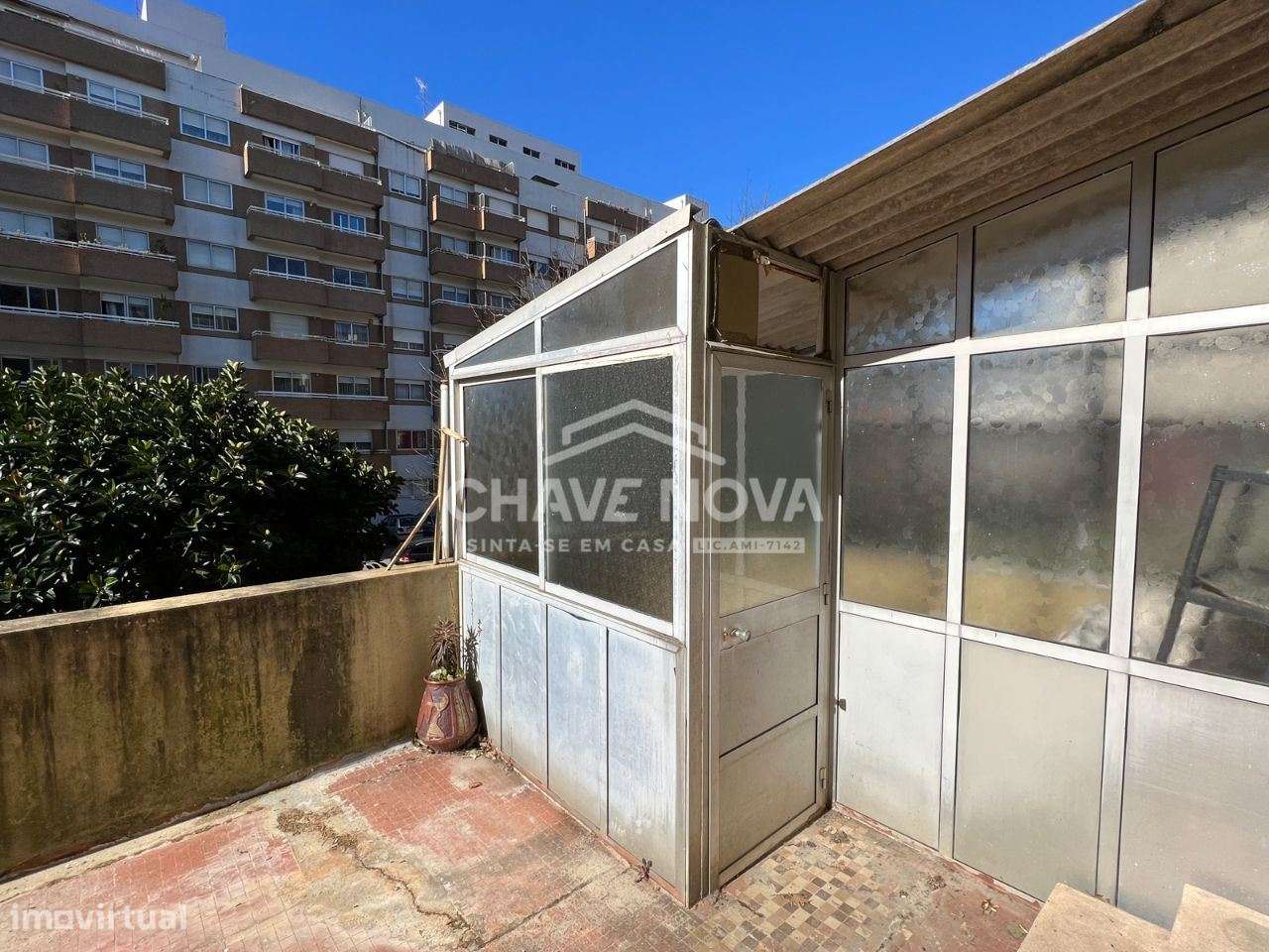 Apartamento T1 em Santa Marinha-9