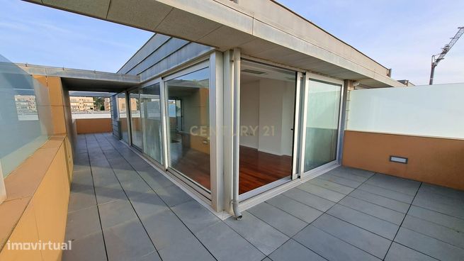 Moradia T3, com 2 suítes e 2 terraços, em condomínio fechado na Praia-50